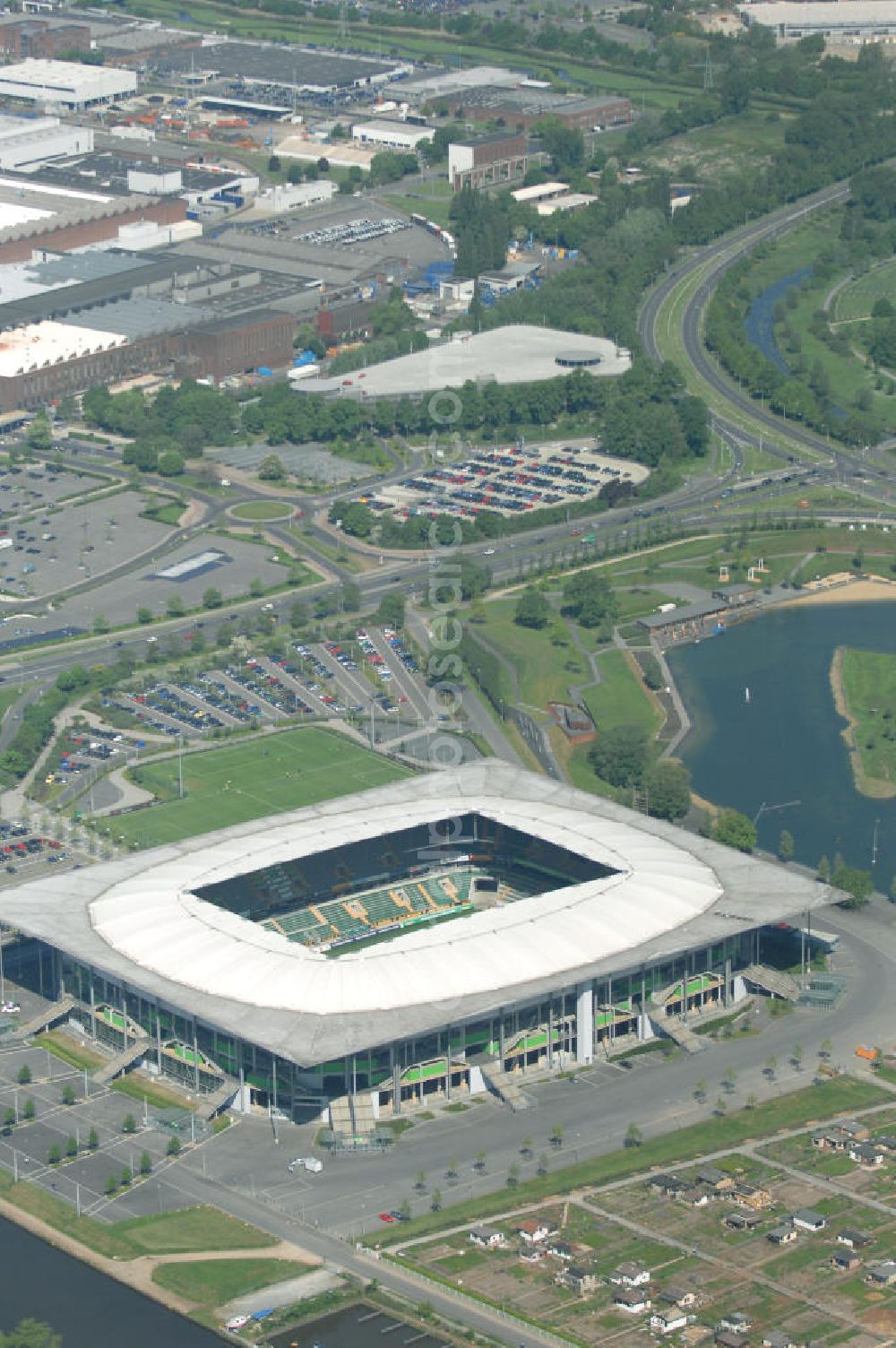 Wolfsburg from the bird's eye view: Blick auf die Volkswagen Arena Wolfsburg (Stadion Wolfsburg). Die Stadionkapazität beträgt 30000. Kontakt: fussball@vfl-wolfsburg.de; Tel. 05361-89 03 0