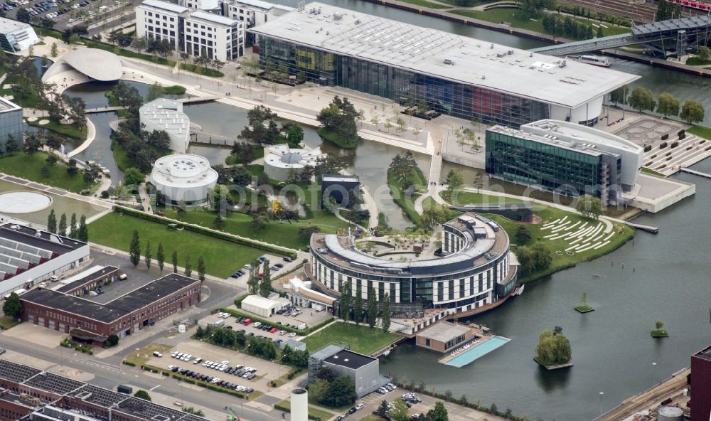 Aerial image Wolfsburg - View of the Volkswagen plant in Wolfsburg. The Volkswagen plant in Wolfsburg is, with its production facilities, the parent company of Volkswagen AG. It was built from the late 1930s, portions of the work are now protected as an industrial monument