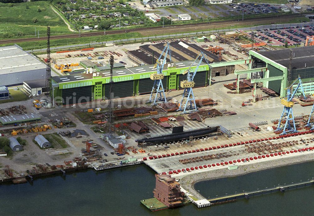 Aerial photograph Stralsund - Blick auf die 1948 gegründete Volkswerft Stralsund GmbH. In ihr werden Container- und Spezialschiffe gebaut, sowie Reparaturarbeiten durchgeführt.View of the the Volkswerft Stralsund, founded in 1948 to be built in their container and specialized vessels, as well as repair work performed.