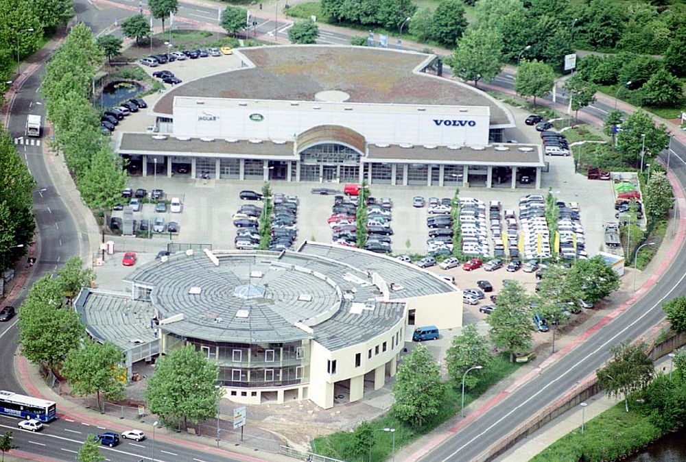 Aerial photograph Saarlouis - VOLVO-Autohaus Kreuzer an der St. Nazairer Allee 1a in 66740 Saarlouis. (Tel.: 06831-48720) Datum: 26.05.2003