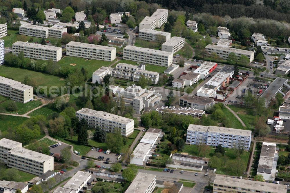 Aerial image Trier Mariahof - Mariahof located in the green on the Muhlenberg. The characteristic features of the new housing estate is one of the even distribution of homes, row houses and multi-storey apartment buildings. The residential area is located in Trier in Rhineland-Palatinate