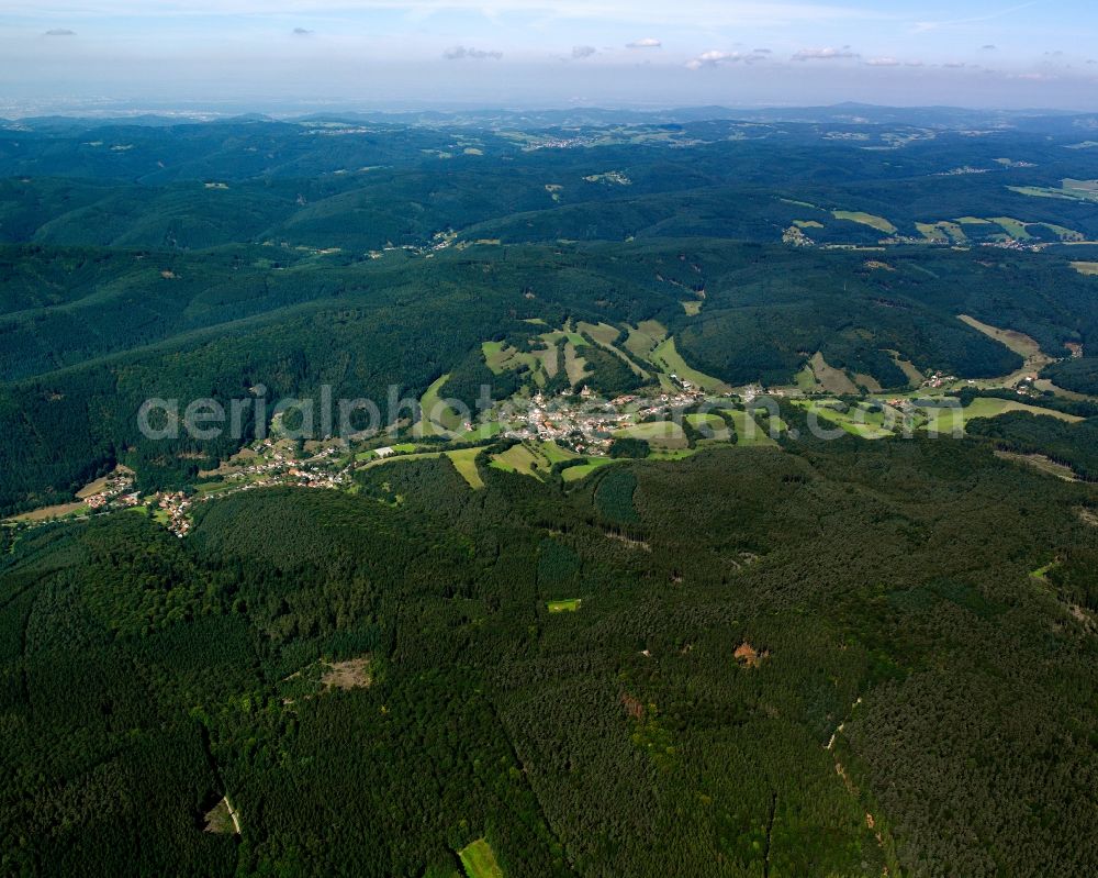 Gammelsbach from above - Surrounded by forest and forest areas center of the streets and houses and residential areas in Gammelsbach in the state Hesse, Germany