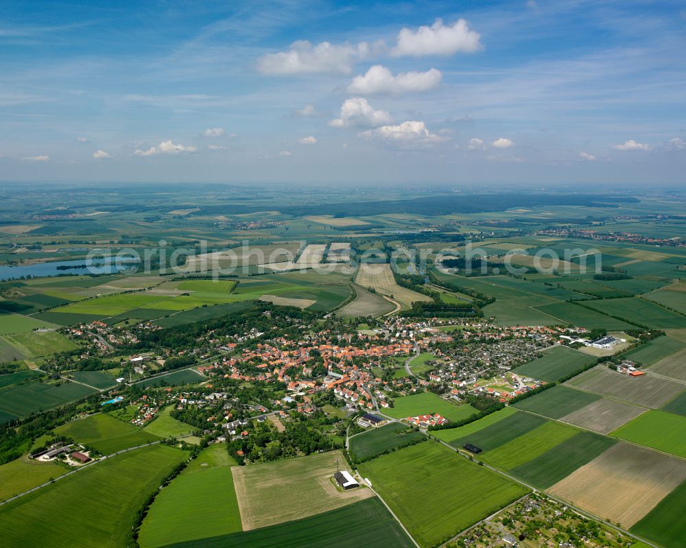 Hornburg from the bird's eye view: Surrounded by forest and forest areas center of the streets and houses and residential areas in Hornburg in the state Lower Saxony, Germany