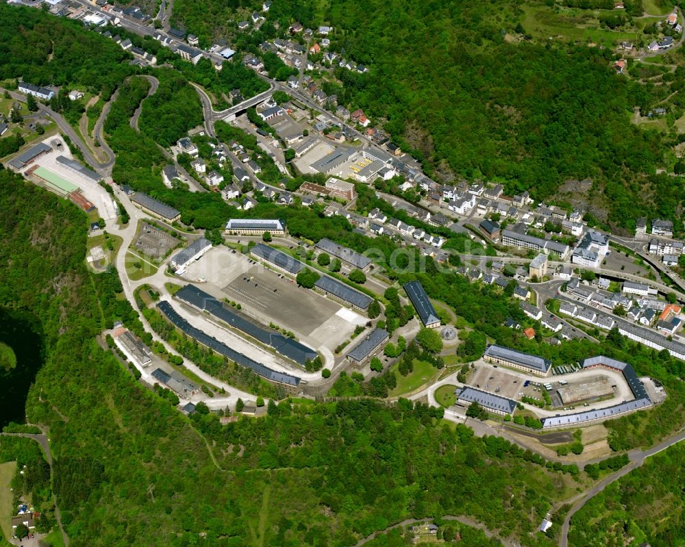 Oberstein from above - Surrounded by forest and forest areas center of the streets and houses and residential areas in Oberstein in the state Rhineland-Palatinate, Germany