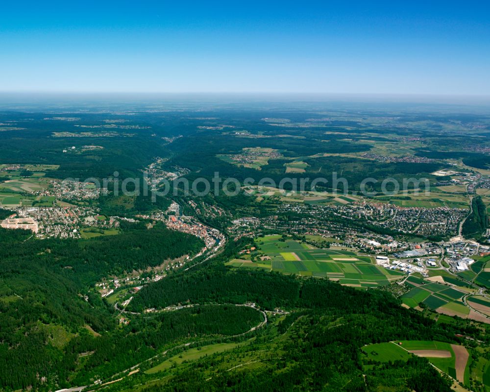 Aerial photograph Alzenberg - Urban area with outskirts and inner city area surrounded by woodland and forest areas in Alzenberg in the state Baden-Wuerttemberg, Germany