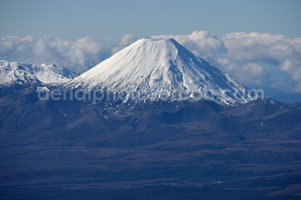 Aerial photograph Tongariro National Park - Volcanoes and crater landscape Mount Ngauruhoe in Tongariro National Park in Manawatu-Wanganui, New Zealand