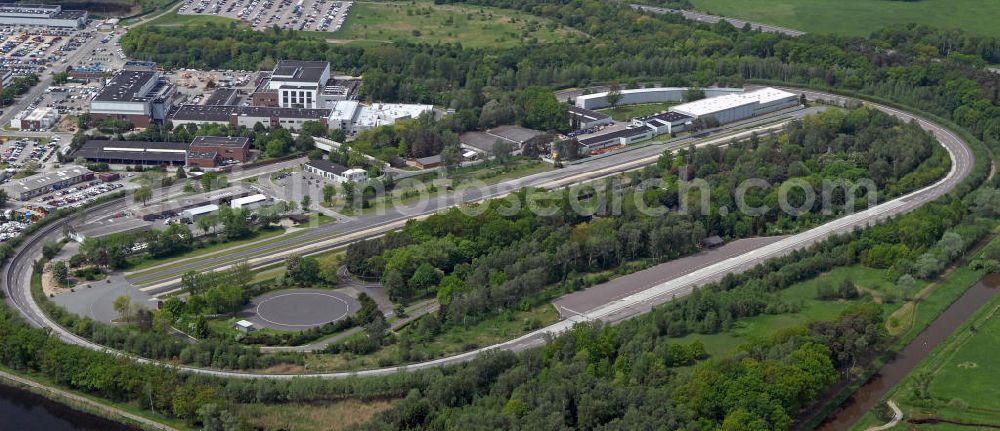 Aerial image Wolfsburg - Die VW-Teststrecke nördlich der Volkswagen-Werke in Wolfsburg. The VW test track north of the Volkswagen plants in Wolfsburg.