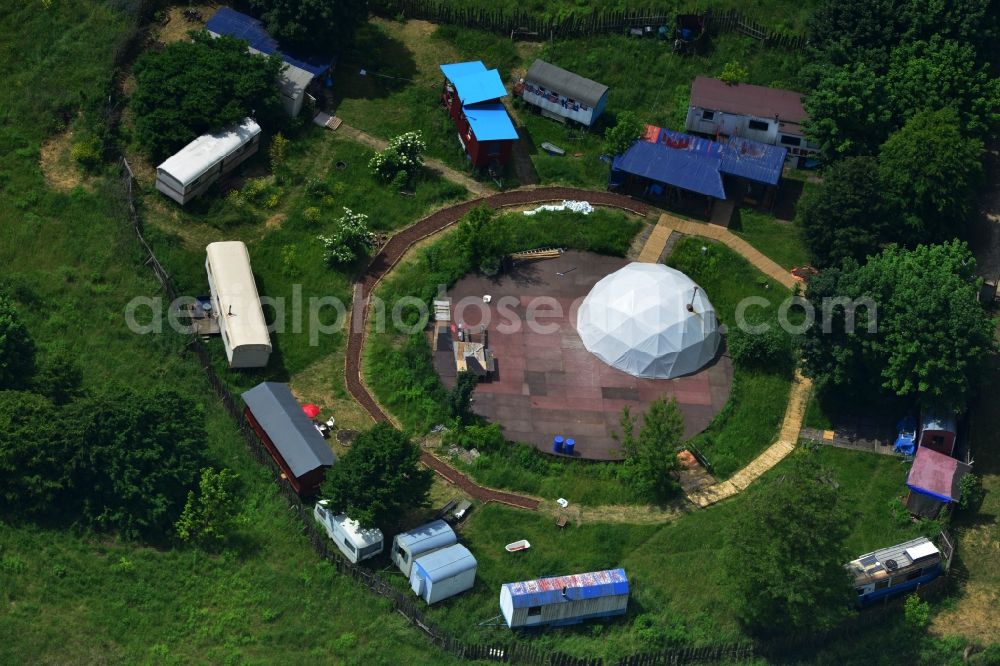 Aerial photograph Rüdersdorf - Carriages and campground on the road of youth - school street Ruedersdorf in Brandenburg