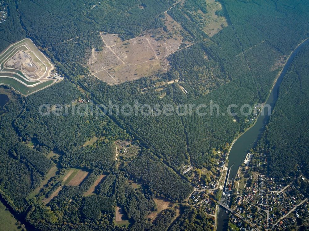 Königs Wusterhausen from the bird's eye view: Forest on the course of Oder-Spree-Kanal along the road Neu Zittauer Strasse in Wernsdorf in the state Brandenburg