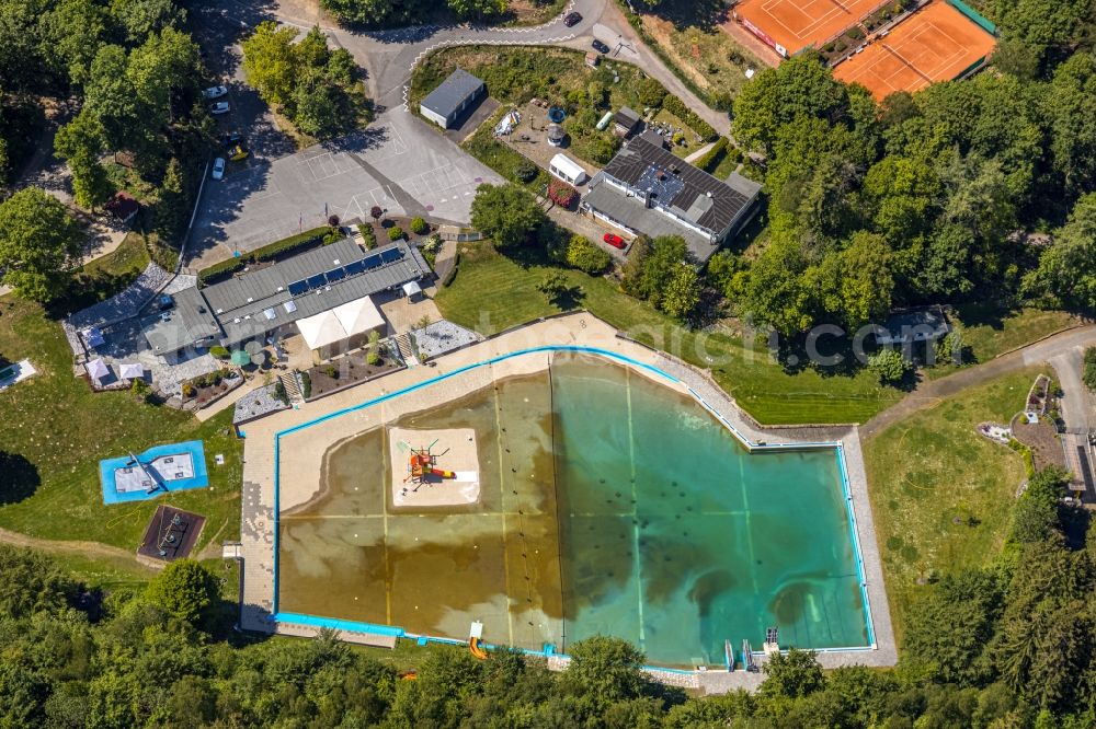 Halver from above - Swimming pool of the outdoor pool Waldfreibad Herpine in the district Winkhof in Halver in the state North Rhine-Westphalia, Germany