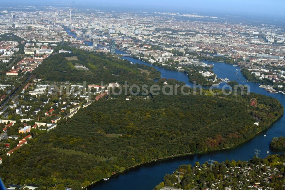 Aerial image Berlin - Forests Plaenterwald on the shores of Spree River in the district Treptow in Berlin, Germany