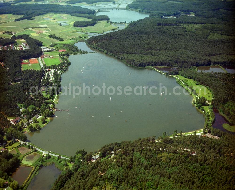 Erlangen from the bird's eye view: Forests on the shores of Lake Grosser Bischofsweiher in Erlangen in the state Bavaria, Germany