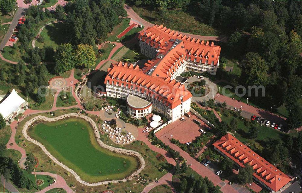 Aerial photograph Wandlitz / Brandenburg - Waldsiedlung in Wandlitz / Brandenburg Blick auf Brandenburgklinik (Herzzentrum) Adresse: Brandenburg Klinik GmbH & Co. KG BGB Brandenburgallee 1 16321 Bernau - Waldsiedlung Tel.: 033397 / 3 - 0 Fax: 033397 / 3 - 33 - 44 Homepage: