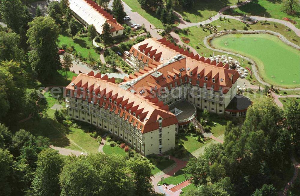 Wandlitz / Brandenburg from the bird's eye view: Waldsiedlung in Wandlitz / Brandenburg Blick auf Brandenburgklinik (Herzzentrum) Adresse: Brandenburg Klinik GmbH & Co. KG BGB Brandenburgallee 1 16321 Bernau - Waldsiedlung Tel.: 033397 / 3 - 0 Fax: 033397 / 3 - 33 - 44 Homepage: