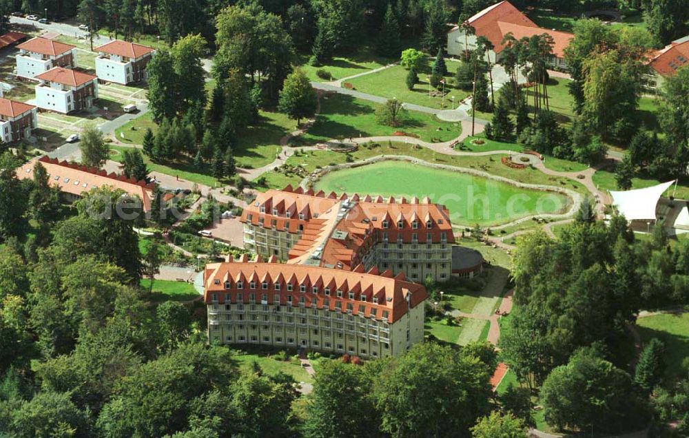 Aerial image Wandlitz / Brandenburg - Waldsiedlung in Wandlitz / Brandenburg Blick auf Brandenburgklinik (Herzzentrum) Adresse: Brandenburg Klinik GmbH & Co. KG BGB Brandenburgallee 1 16321 Bernau - Waldsiedlung Tel.: 033397 / 3 - 0 Fax: 033397 / 3 - 33 - 44 Homepage: