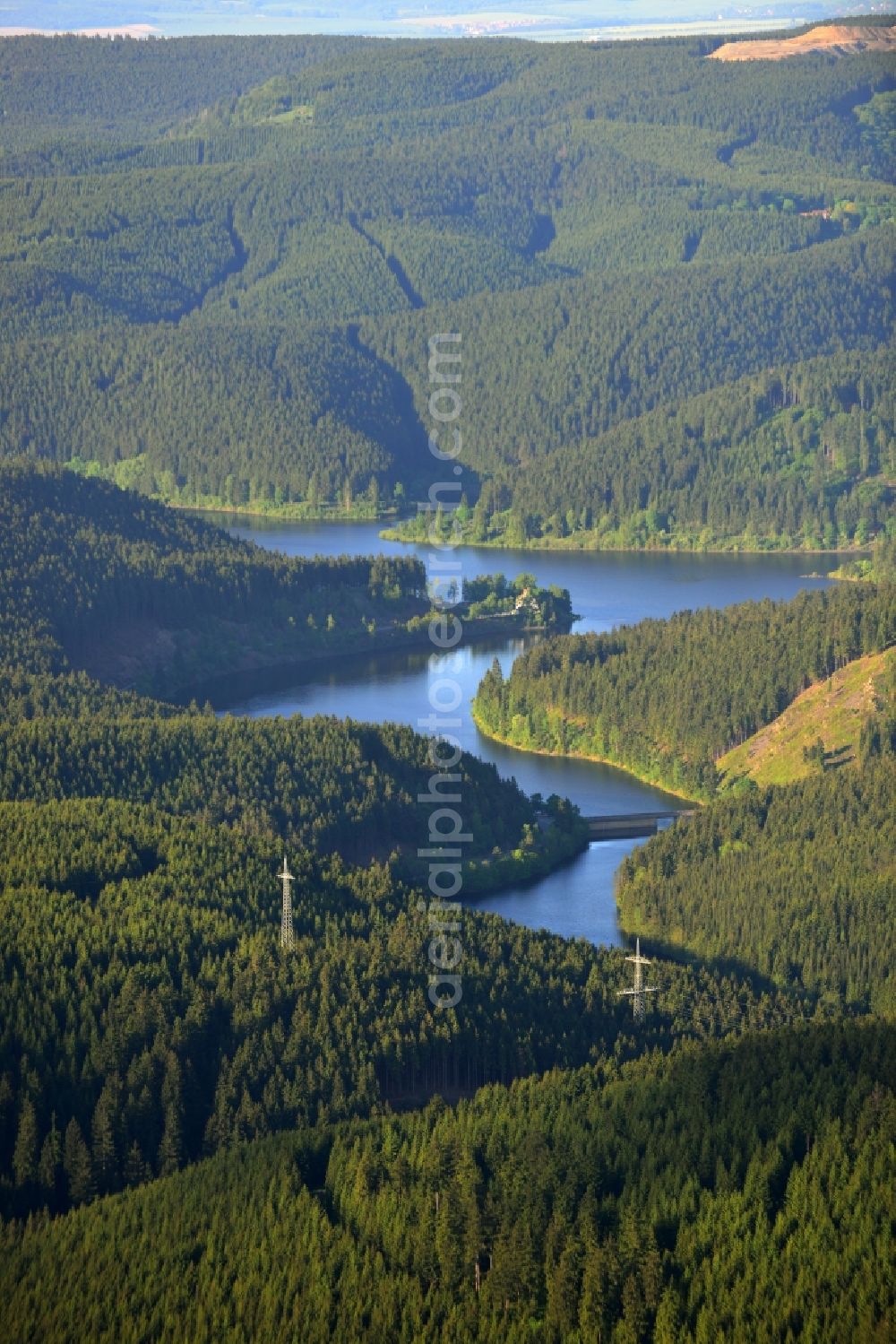 Schulenberg from the bird's eye view: Conversely Benes forest terrain of Okerstausee at school in the Upper Harz Mountains in Lower Saxony