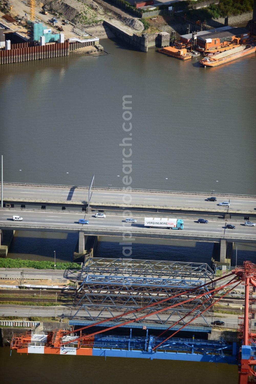 Aerial photograph Hamburg - Railway bridge Waltershof and motorway bridge A7 in Hamburg-Mitte / Waltershof. A project of the Hamburg Port Authority HPA