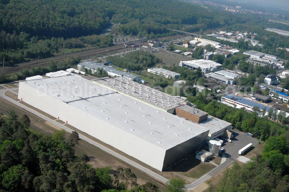 Aerial photograph Langenselbold - Erweiterungsbau Logistiklager My Toys am Warenverteilzentrum Schwab im Gewerbegebiet Langenselbold. Ein Projekt der ECE Projektmanagement G.m.b.H & Co. KG. Annex building of the logistics centre My Toys at the distribution centre Schwab in the business park Langenselbold. A project of ECE Projektmanagement G.m.b.H & Co. KG.