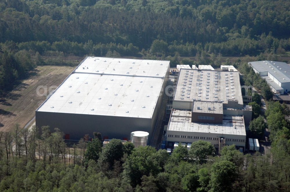 Langenselbold from above - Erweiterungsbau Logistiklager My Toys am Warenverteilzentrum Schwab im Gewerbegebiet Langenselbold. Ein Projekt der ECE Projektmanagement G.m.b.H & Co. KG. Annex building of the logistics centre My Toys at the distribution centre Schwab in the business park Langenselbold. A project of ECE Projektmanagement G.m.b.H & Co. KG.