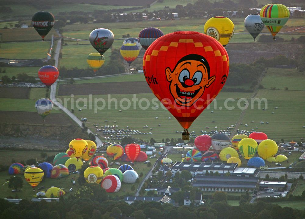 Aerial photograph Warstein - Impressionen der Warsteiner Internationalen Mongolfiade 2008. Es ist der größte europäische Heißluftballon-Wettbewerb und findet jährlich Anfang September statt. Impressions of the Warsteiner International Mongolfiade 2008. It is Europe's largest hot-air balloon competition and held annually in early September.