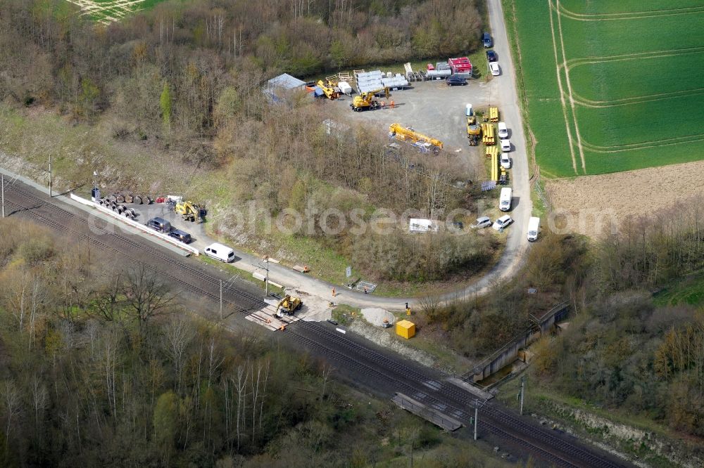 Aerial photograph Jühnde - Maintenance work on a rail track and overhead wiring harness in the route network of the Deutsche Bahn in Juehnde in the state Lower Saxony, Germany