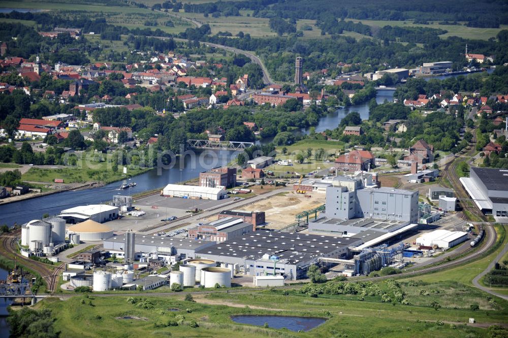 Genthin from above - Blick auf das ehemalige Henkel-Werk in Genthin. Die Waschmittelwerk Genthin GmbH wurde 2009 als Tochtergesellschaft der HANSA GROUP AG gegründet. View of the former Henkel plant in Genthin. The detergent factory Genthin GmbH was founded in 2009 as a subsidiary company of the HANSA GROUP AG.