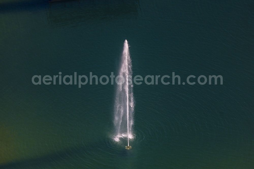 München from above - Water fountain in front of the main entrance of the fair in Munich-Riem in Munich in Bavaria