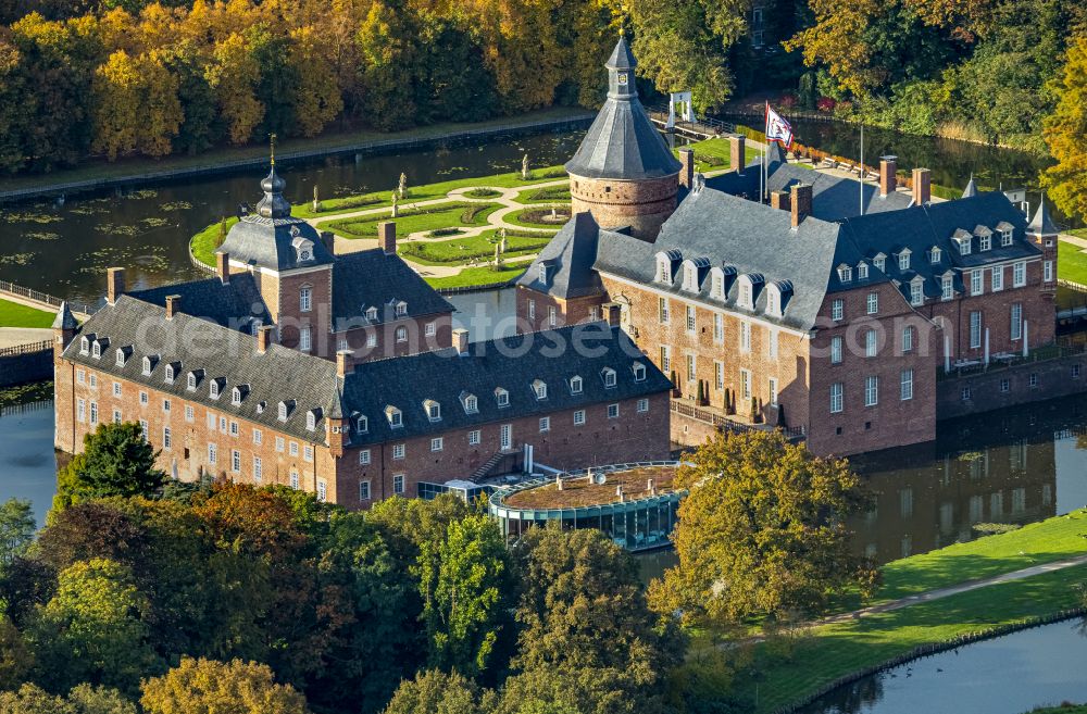 Aerial image Isselburg - Building and castle park systems of water castle in the district Anholt in Isselburg in the state North Rhine-Westphalia, Germany