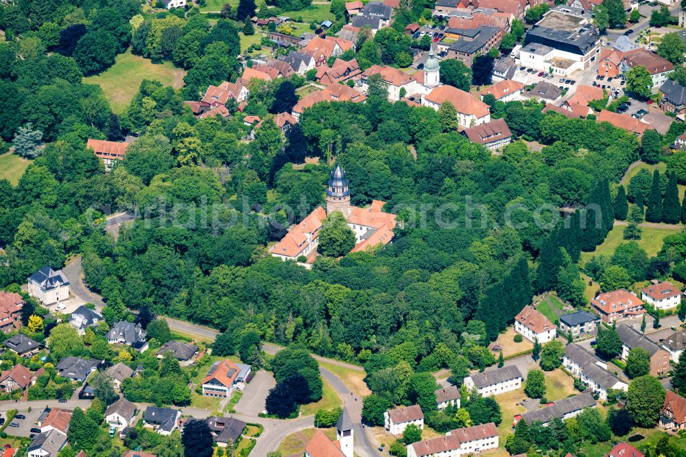 Diepholz from above - Building and castle park systems of water castle and District Court on street Lange Strasse in the district Ossenbeck in Diepholz in the state Lower Saxony, Germany