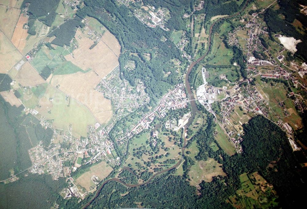 Aerial photograph Bad Muskau - Building and castle park systems of water castle on Schlossstrasse in Fuerst-Pueckler-Park in Bad Muskau in the state Saxony, Germany