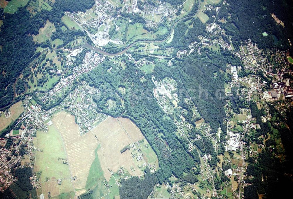 Aerial photograph Bad Muskau - Building and castle park systems of water castle on Schlossstrasse in Fuerst-Pueckler-Park in Bad Muskau in the state Saxony, Germany