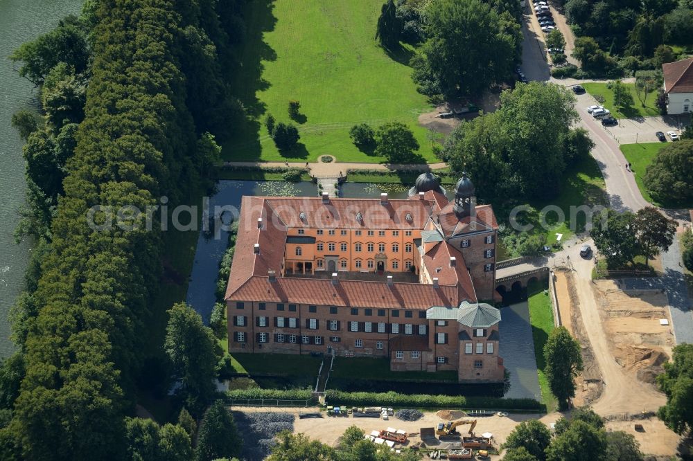 Aerial image Eutin - Building and castle park systems of water castle Eutin in Eutin in the state Schleswig-Holstein