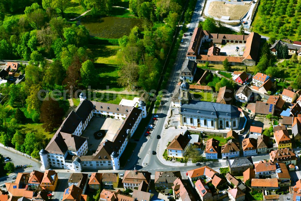 Wiesentheid from the bird's eye view: Building and castle park systems of water castle Graf Schoenborn in Wiesentheid in the state Bavaria, Germany