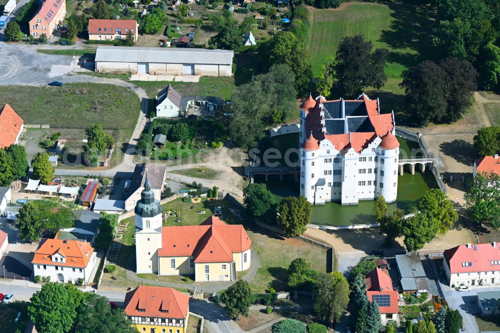 Aerial image Großkmehlen - Building and castle park systems of water castle in Grosskmehlen in the state Brandenburg, Germany