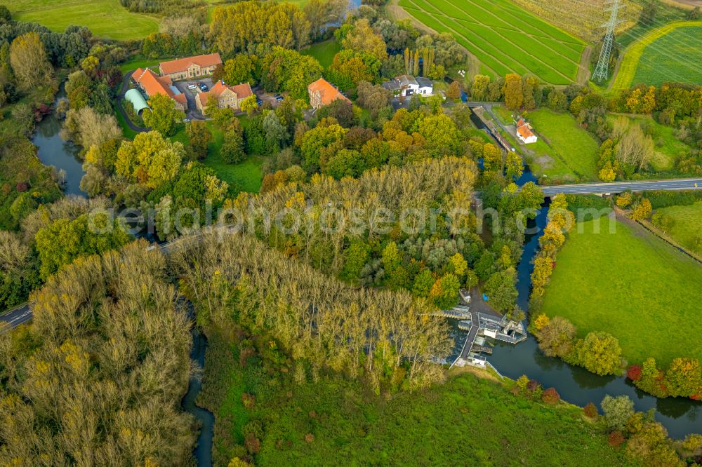 Hamm from above - Building and castle park systems of water castle Haus Uentrop on street Zollstrasse in the district Uentrop in Hamm at Ruhrgebiet in the state North Rhine-Westphalia, Germany