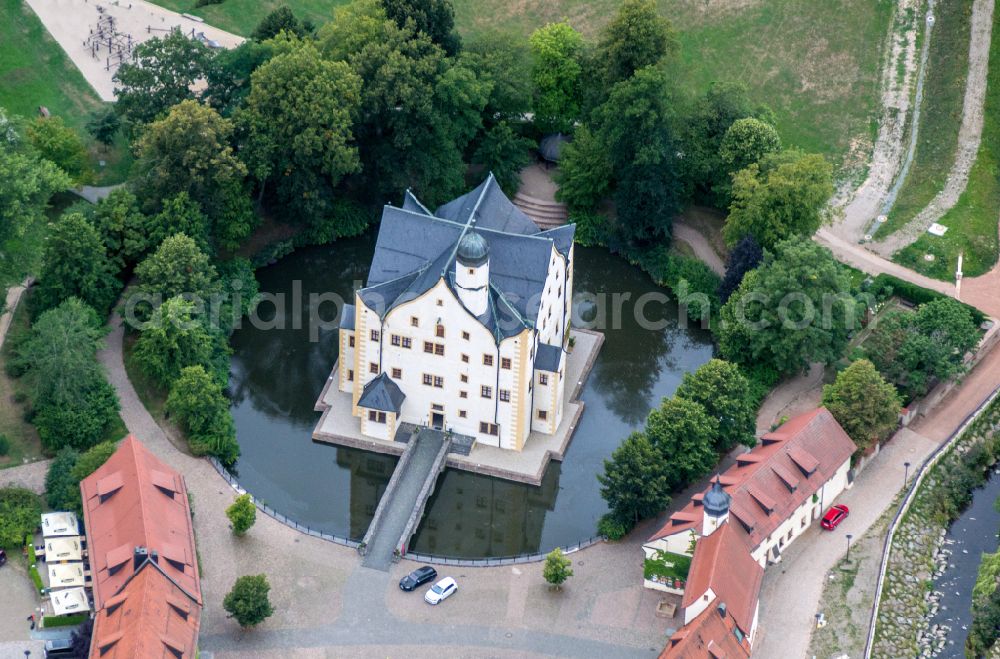 Aerial image Chemnitz - Building and castle park systems of water castle Klaffenbach on street Wasserschlossweg in Chemnitz in the state Saxony, Germany