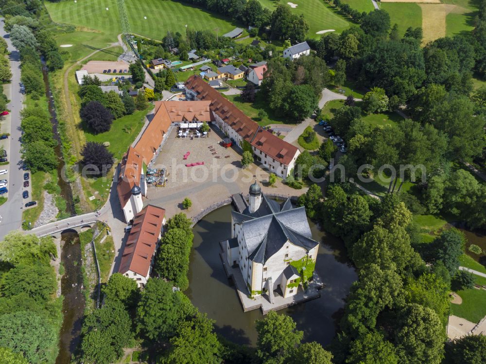 Aerial photograph Chemnitz - Building and castle park systems of water castle Klaffenbach on street Wasserschlossweg in Chemnitz in the state Saxony, Germany