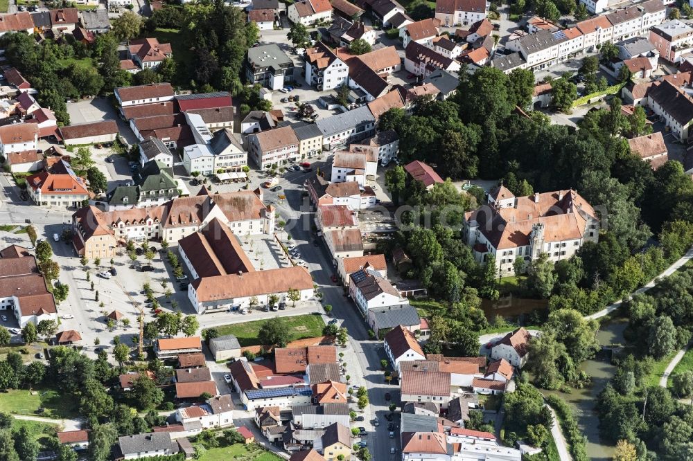 Aerial photograph Arnstorf - Building and castle park systems of water castle Mariakirch in Arnstorf in the state Bavaria, Germany