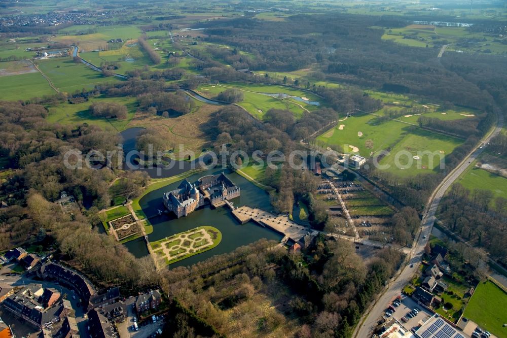 Isselburg from above - Building and castle park systems of water castle Museum Wasserburg Anholt in Isselburg in the state North Rhine-Westphalia