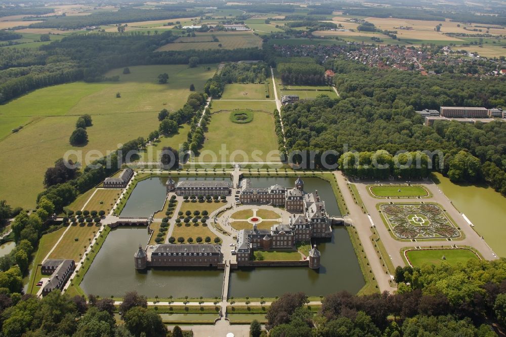 Aerial image Nordkirchen - Building and castle park systems of water castle in Nordkirchen in the state North Rhine-Westphalia, Germany