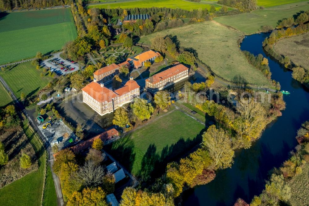 Hamm from above - Building and castle park systems of water castle Oberwerries in Hamm in the state North Rhine-Westphalia, Germany