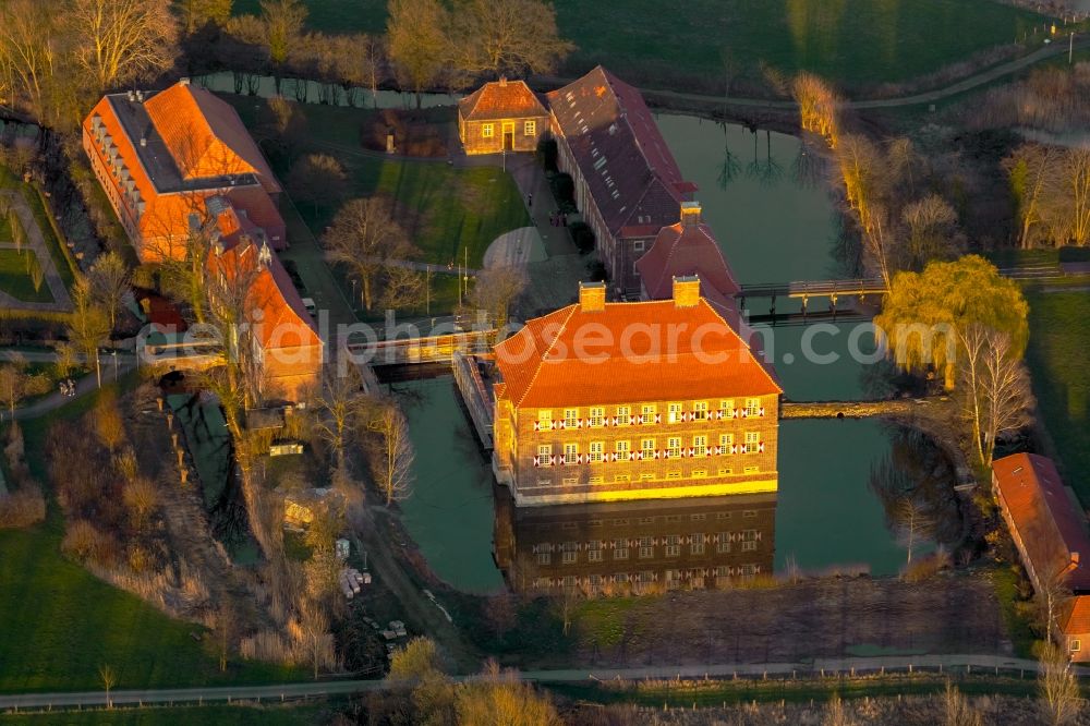 Hamm from above - Building and castle park systems of water castle Oberwerries in Hamm in the state North Rhine-Westphalia, Germany