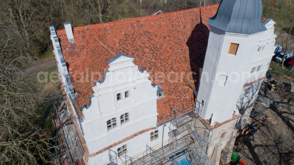 Aerial photograph Quilow - Building and castle park systems of water castle in Quilow in the state Mecklenburg - Western Pomerania, Germany