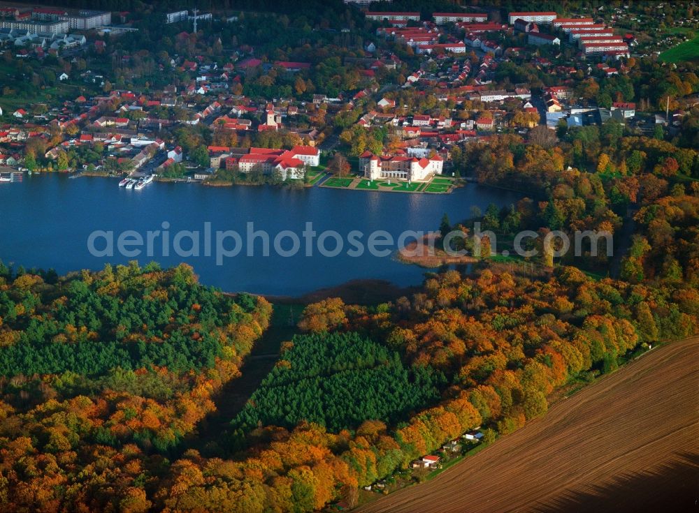 Aerial photograph Rheinsberg - Building and castle park systems of water castle Rheinsberg in Rheinsberg in the state Brandenburg