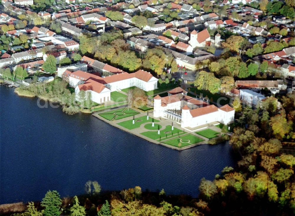 Aerial image Rheinsberg - Building and castle park systems of water castle Rheinsberg in Rheinsberg in the state Brandenburg