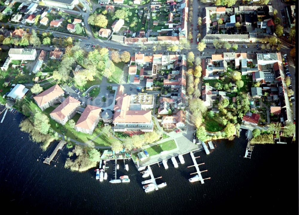 Aerial image Rheinsberg - Building and castle park systems of water castle Rheinsberg in Rheinsberg in the state Brandenburg