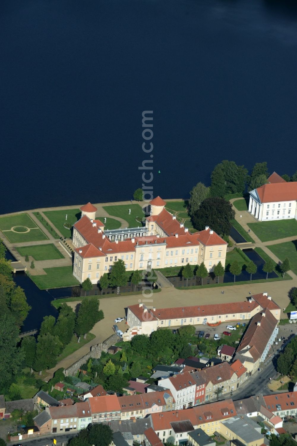 Aerial image Rheinsberg - Building and castle park systems of water castle Schloss Rheinsberg in Rheinsberg in the state Brandenburg