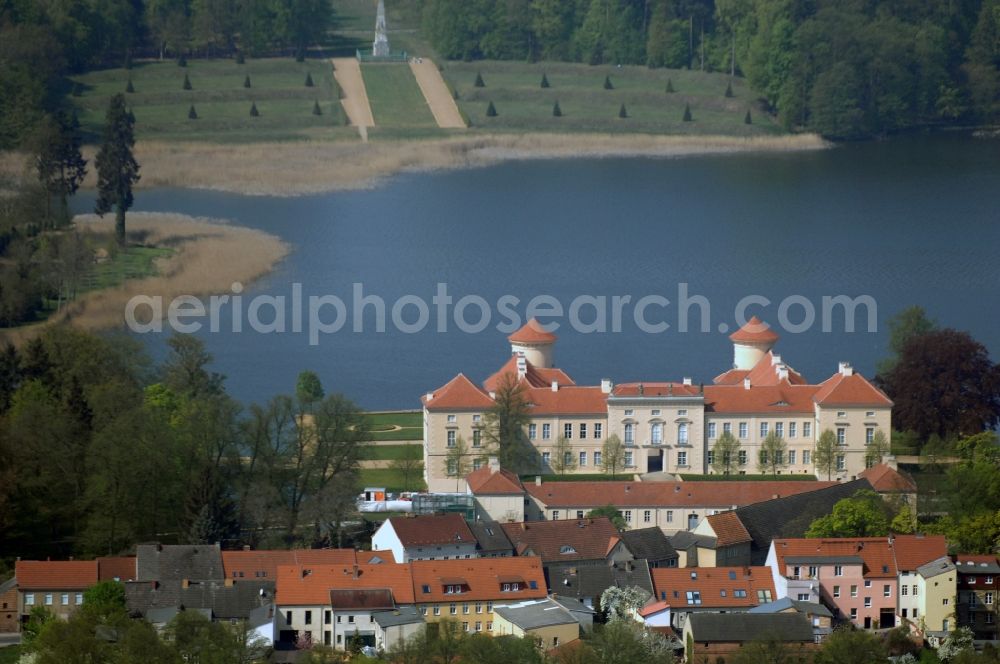 Aerial photograph Rheinsberg - Building and castle park systems of water castle Rheinsberg in Rheinsberg in the state Brandenburg