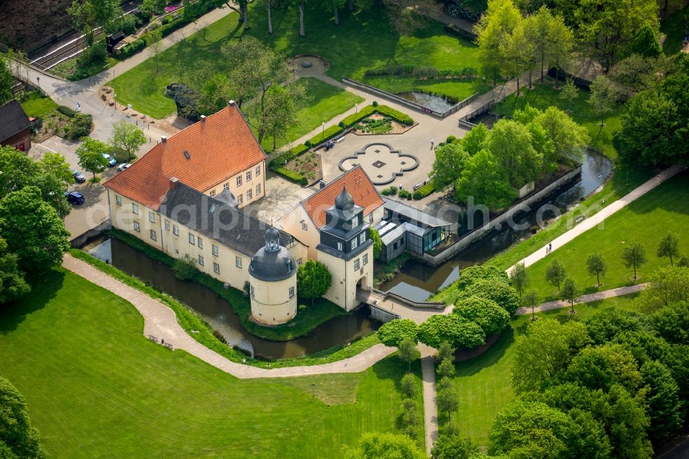 Schwelm from above - Building and castle park systems of water castle in Schwelm in the state North Rhine-Westphalia