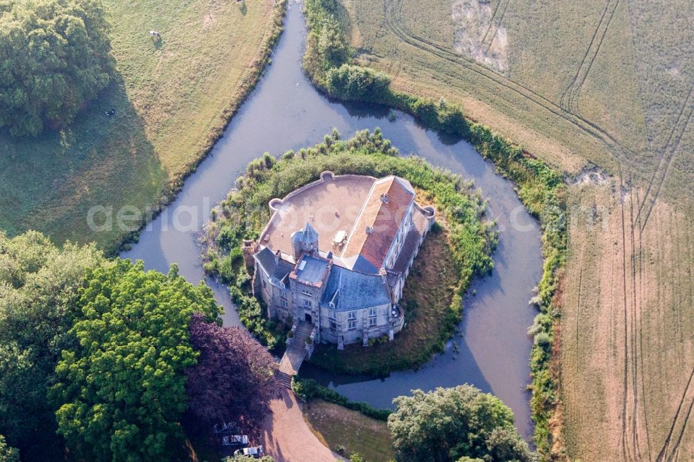 Tilques from above - Building and castle park systems of water castle von Tilques in Tilques in Hauts-de-France, France